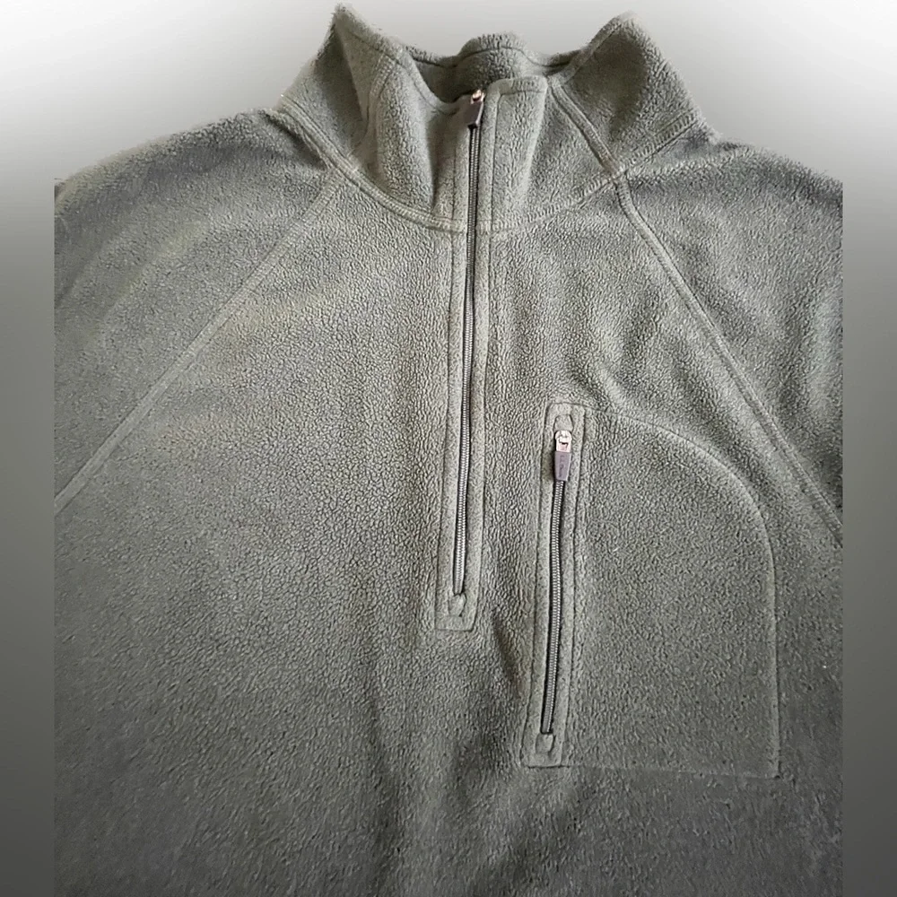 Men’s L.L. Bean's Quick Dry Trail Tee 1/4 Zip w/ Chest Zip Pocket - Picture 2 of 5